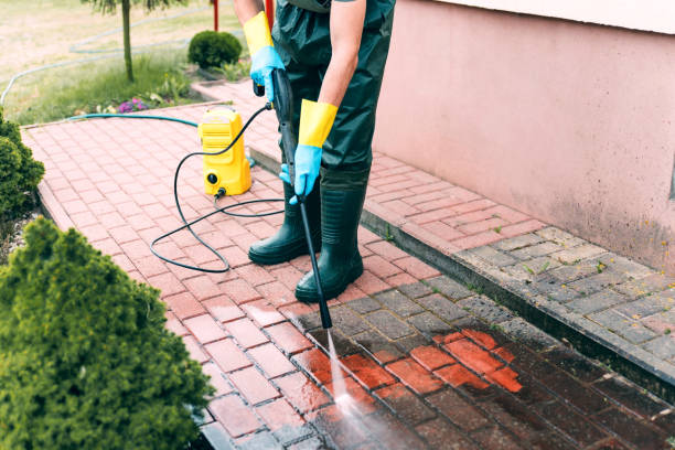 Best Garage Pressure Washing  in Aurora, NE